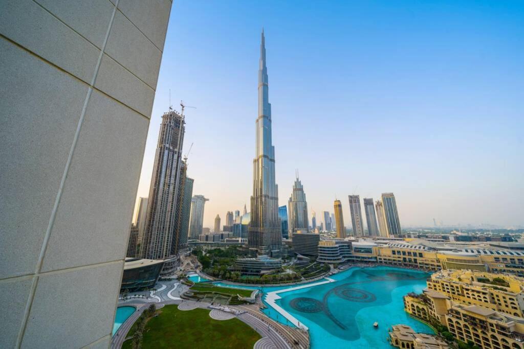 Spectacular Burj & Fountain View - Luxurious 3 Bedrooms & Maids Room - The Residences ドバイ エクステリア 写真