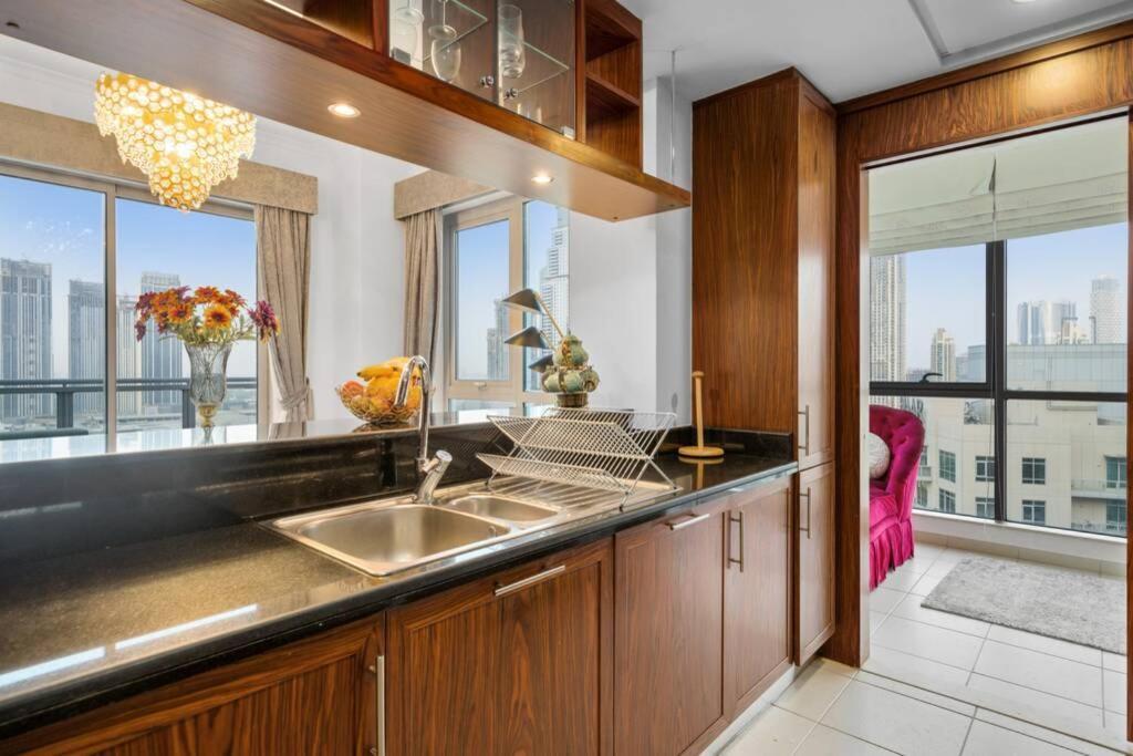Spectacular Burj & Fountain View - Luxurious 3 Bedrooms & Maids Room - The Residences ドバイ エクステリア 写真