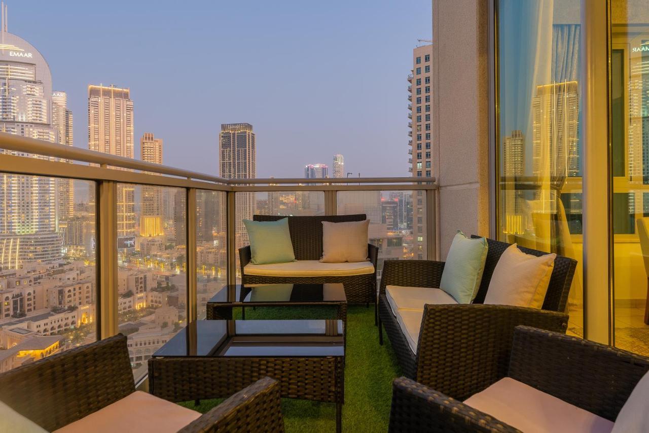 Spectacular Burj & Fountain View - Luxurious 3 Bedrooms & Maids Room - The Residences ドバイ エクステリア 写真