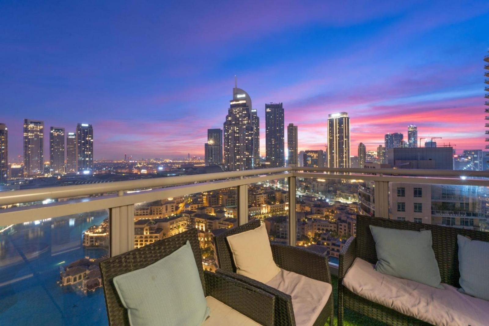 Spectacular Burj & Fountain View - Luxurious 3 Bedrooms & Maids Room - The Residences ドバイ エクステリア 写真
